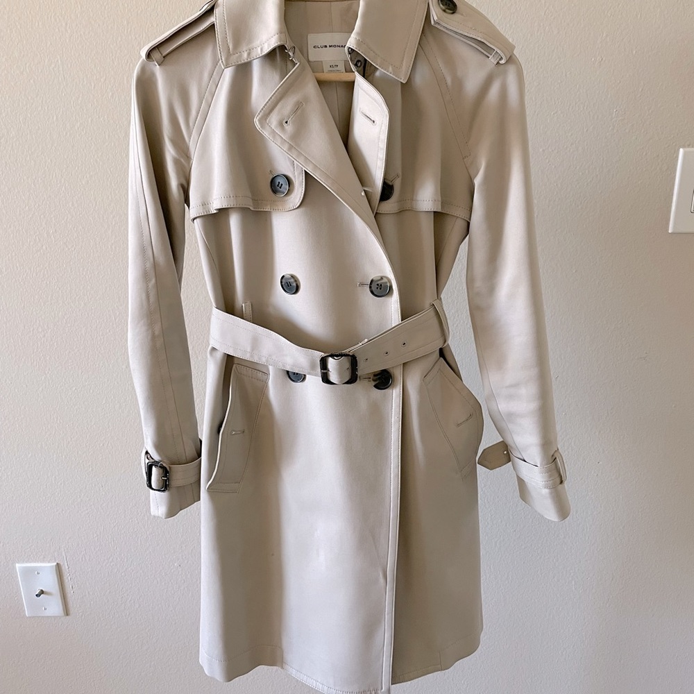 Club Monaco classic trench coat